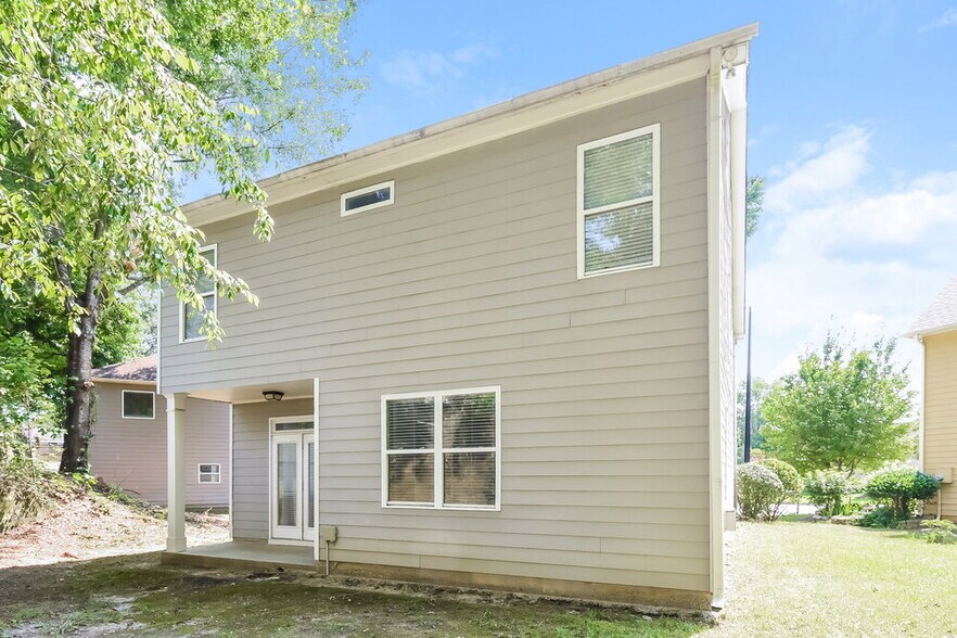 Building Photo - 1 Horseshoe Ln