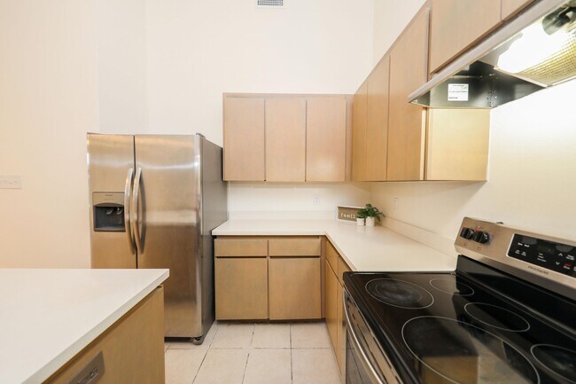 Building Photo - 1511 Don Camilo Blvd