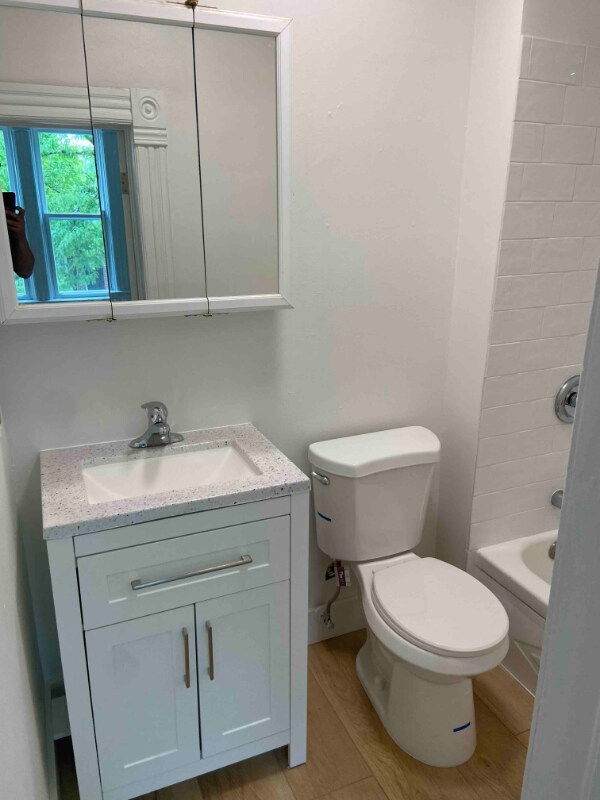 Building Photo - 1920 S Washington St