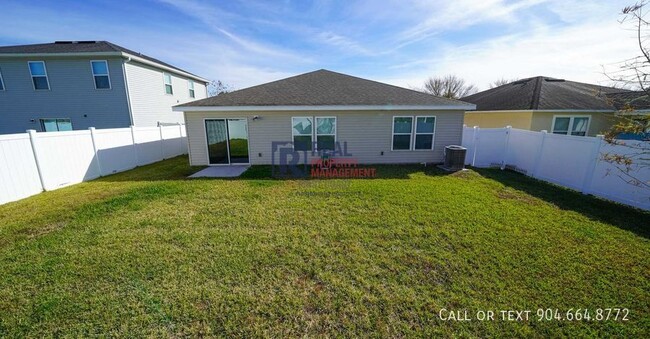 Building Photo - Wonderful 3-Bed, 2-Bath Home with Amenitie...