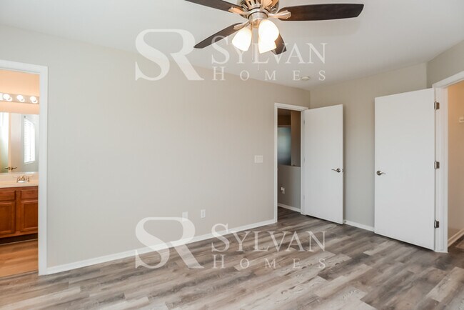 Building Photo - This is the home you have been waiting for!