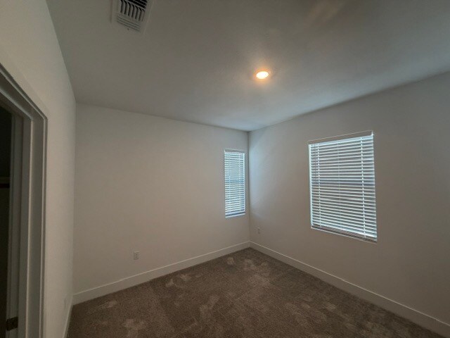 Building Photo - Lathrop - Gorgeous 5 Bedroom 3 Bathroom Home