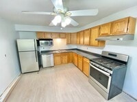 Building Photo - 146 Ethan Allen Pkwy