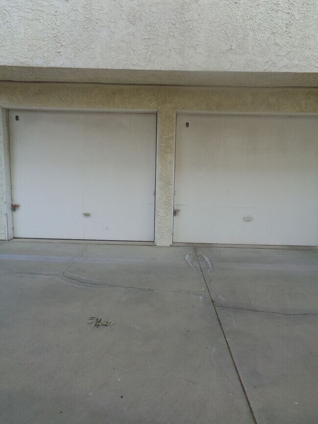 Building Photo - 16621 Dolores Ln