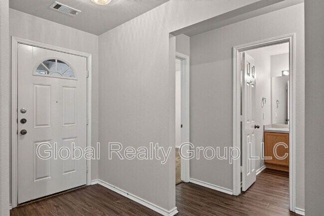 Building Photo - 5240 Brookline