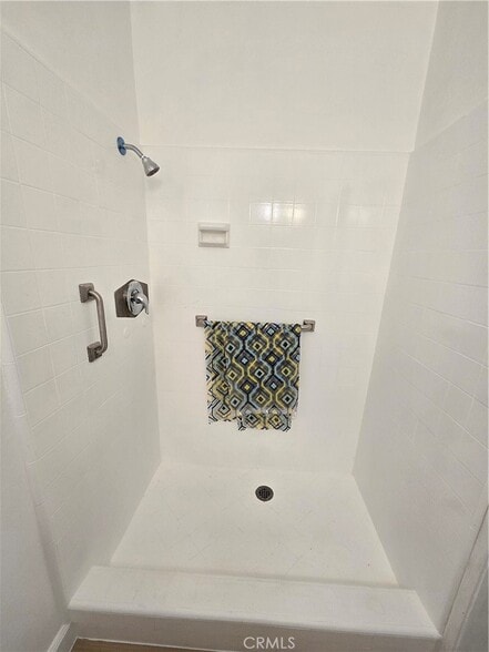 Building Photo - 1216 N Formosa Ave