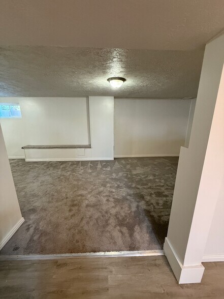 Building Photo - 1105 W 10550 S