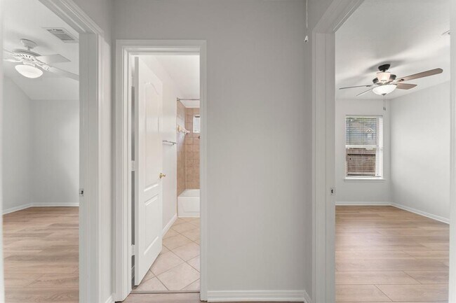 Building Photo - 23214 Goldensong Ct