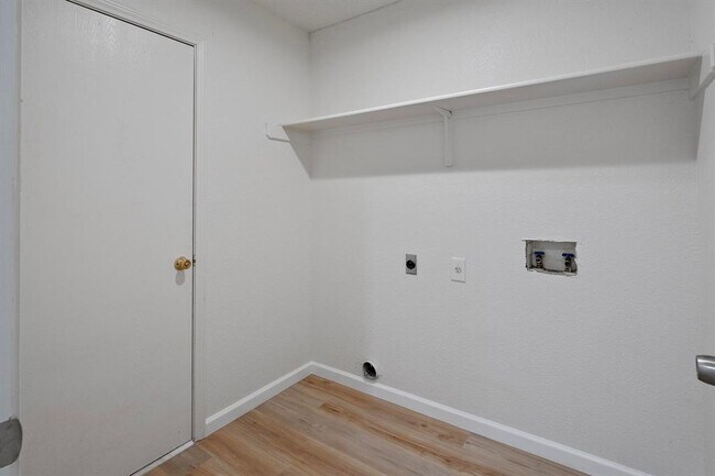 Building Photo - 1201 Marigold Way