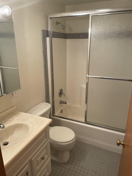 Building Photo - 2087 Colony Ct