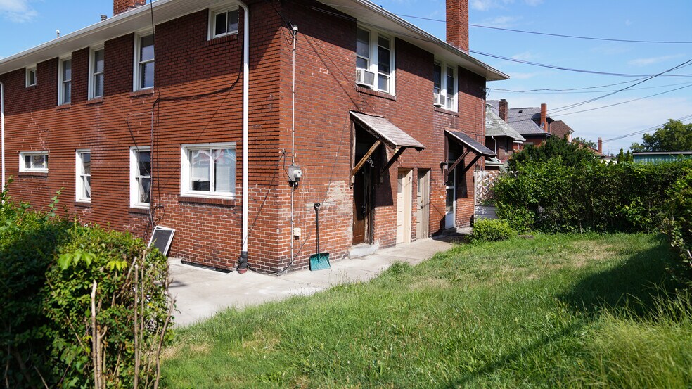 Building Photo - 3406 Beechwood Blvd