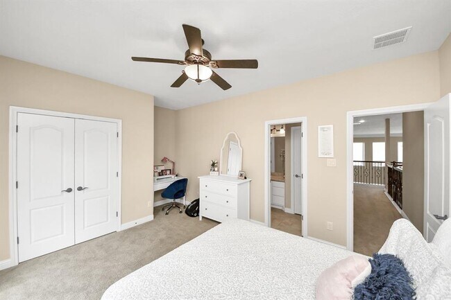 Building Photo - 55 Little Rise Dr