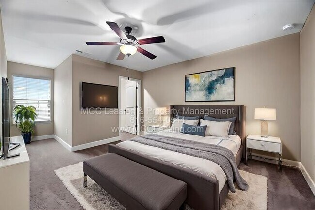 Building Photo - Raymore Luxury Townhome - $100 off Monthly...