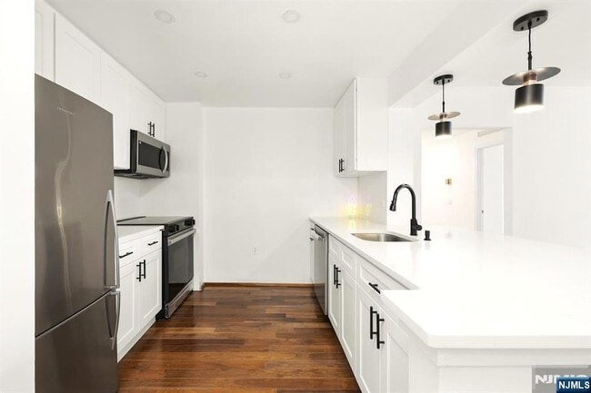 Building Photo - 3109 City Pl