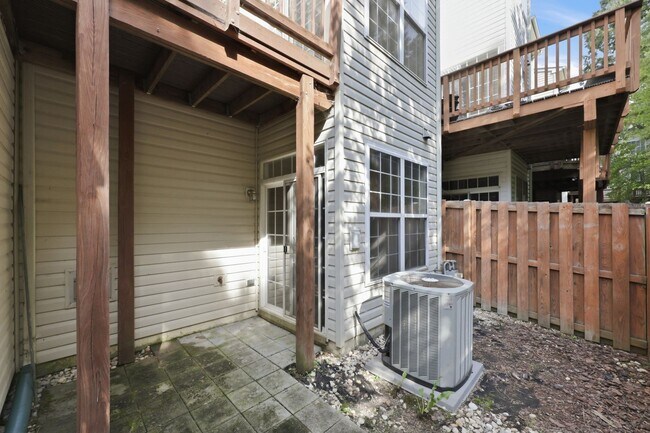 Building Photo - 7589 Great Swan Ct