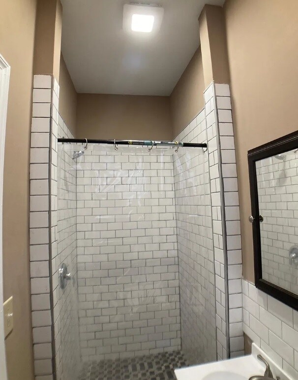 Building Photo - 2060 E Orleans St