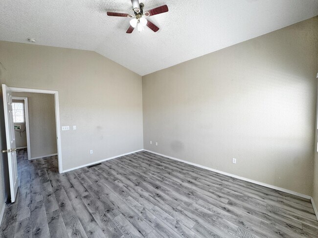 Building Photo - 1131 Pacaya Dr NW