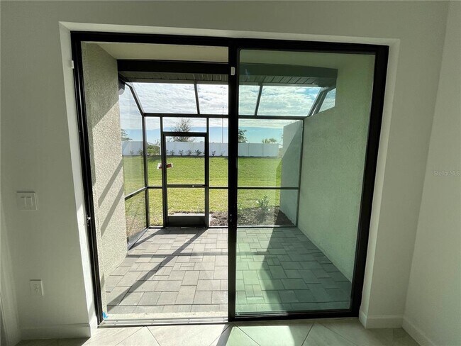 Building Photo - 16040 Sunny Day Dr
