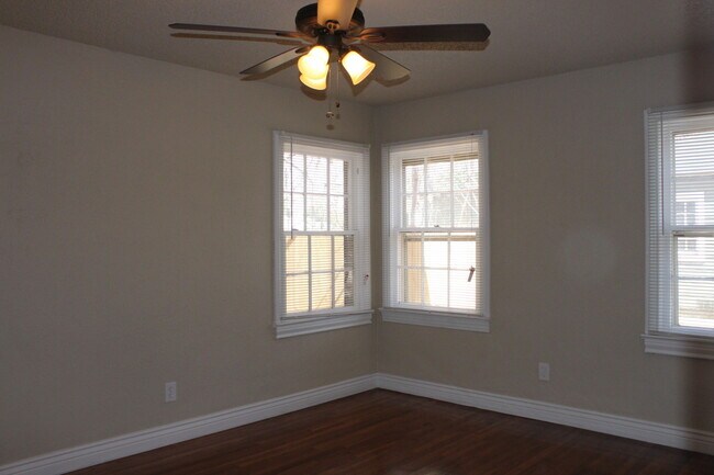 Building Photo - PRE -LEASING FOR AUGUST ! Spacious 4 Bedroom/2 Bath House