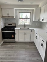 Building Photo - 1158 Roosevelt Ave