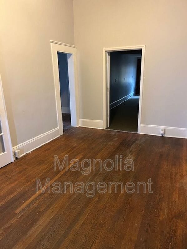 Building Photo - 241 Davis St