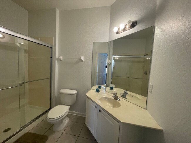 Building Photo - FURNISHED APARTMENT IN THE METROWEST AREA!