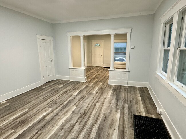 Building Photo - 1126 N Morrison St