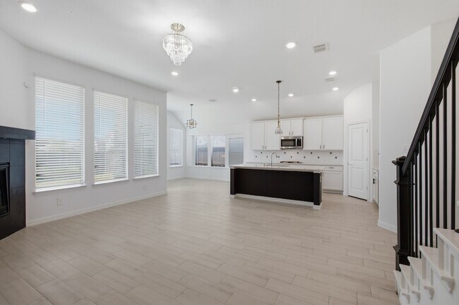 Building Photo - 700 Pistachio Pkwy