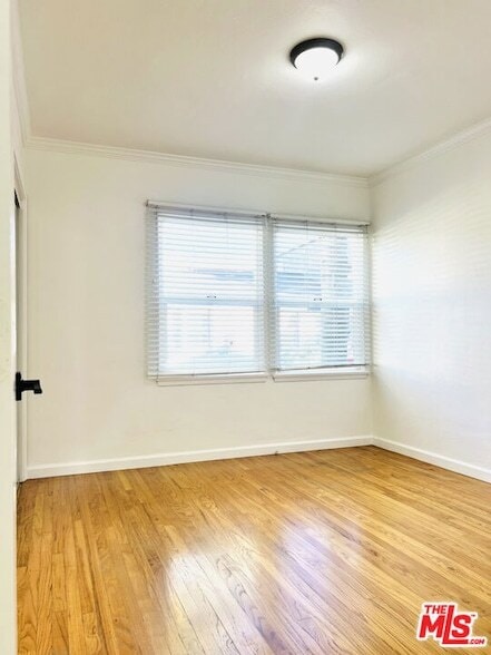 Building Photo - 600 E Chevy Chase Dr