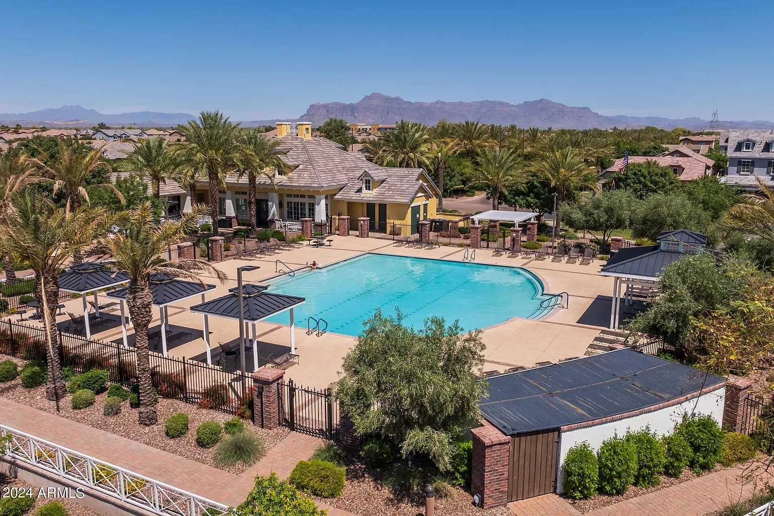 Building Photo - 10560 E Nichols Ave