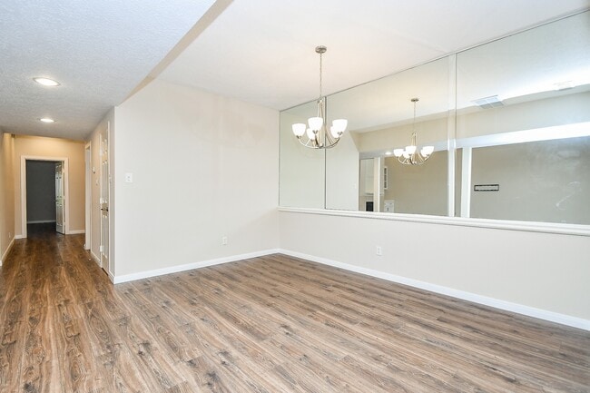 Building Photo - 9625 Bayou Brook St