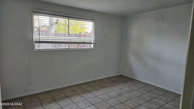 Building Photo - 3036 N Richey Blvd