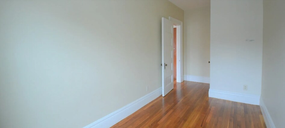 Building Photo - 851 Beacon St