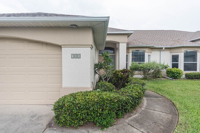 Building Photo - Beautiful Home in Satellite Beach including Lawncare and Community Pool