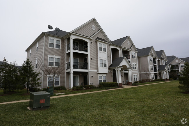 The Fields of Chantilly - Chantilly, VA | Apartment Finder