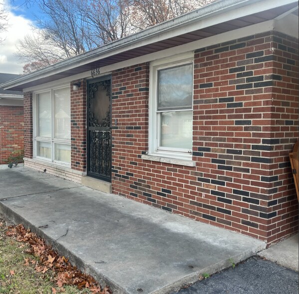 Building Photo - 6636 Kenwood Dr