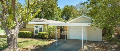 Building Photo - 2442 Oates Dr