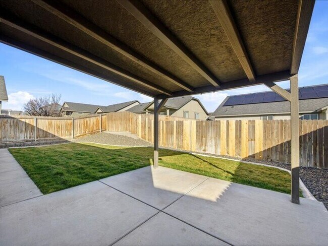 Building Photo - 9352 W 9th Pl