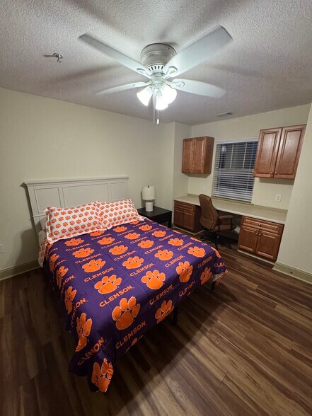 Building Photo - 1613 Muscovy Way