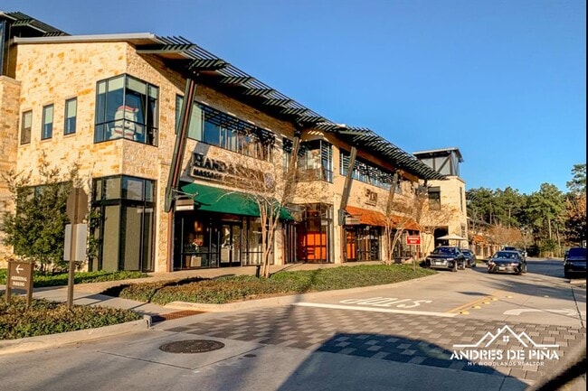 Building Photo - 103 Aventura Pl