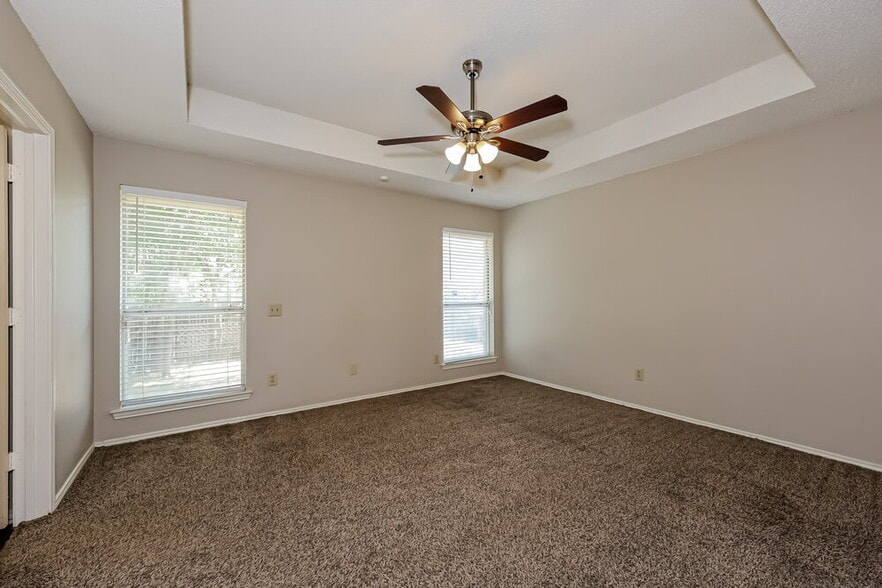 Building Photo - 6312 S Chesterfield Dr