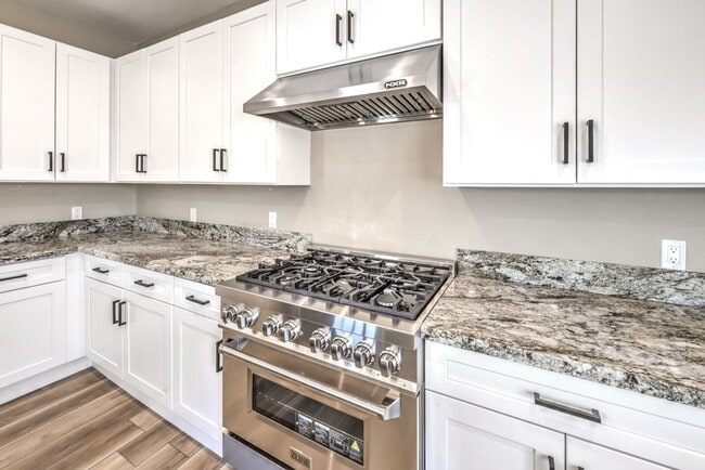 Building Photo - RARE HORSE PROPERTY FOR RENT – NEAR BLM LAND | HENDERSON, NV