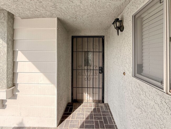 Building Photo - CORNER LOT POOL HOME | JUST REMODELED 4 BEDROOM | FOR RENT IN WEST GARDEN GROVE