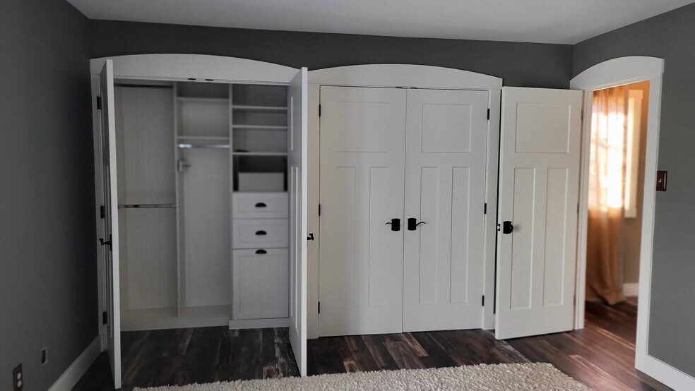 Building Photo - 348 New Market Ct