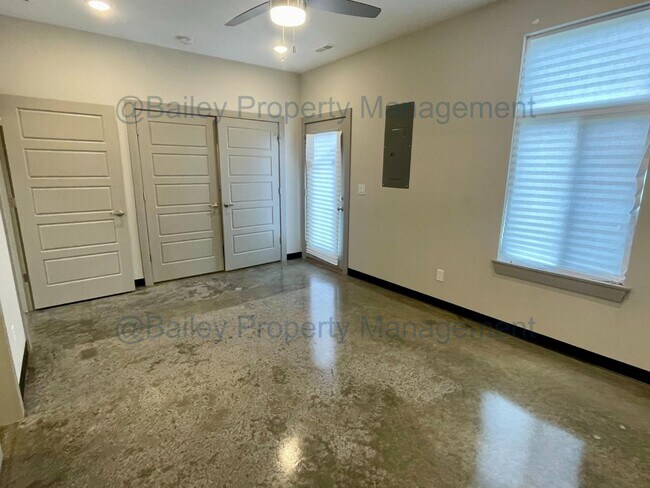 Building Photo - 3814 Jett Ln