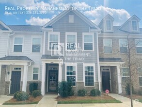 Building Photo - 1443 Springvale Hill Dr