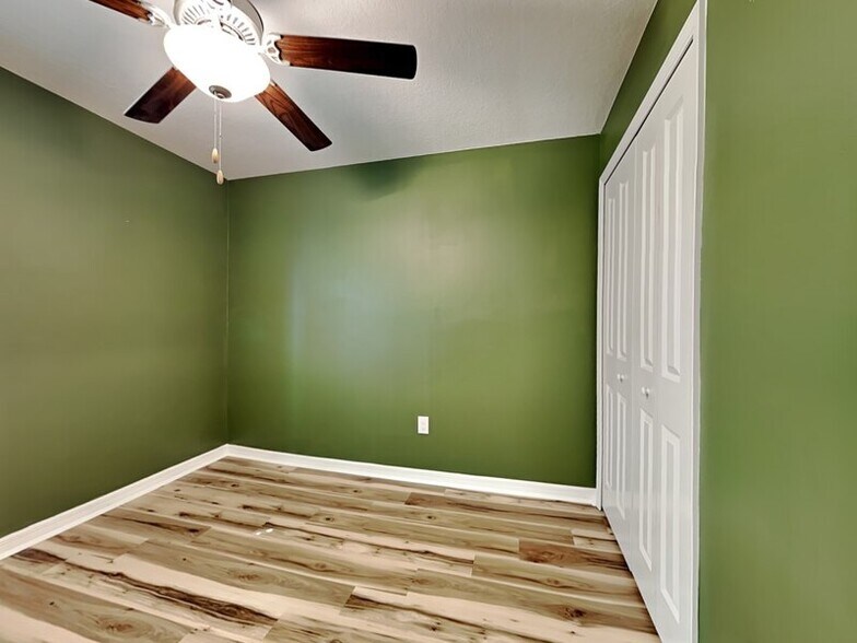 Building Photo - 14620 Dunrobin Dr