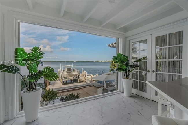 Building Photo - 16 North Dr