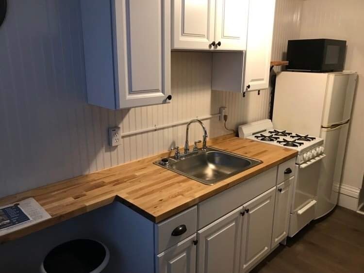 Brand new kitchen - 1115 Banklick St