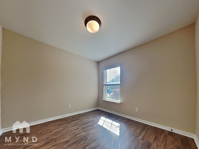 Building Photo - 1680 Amy Dr